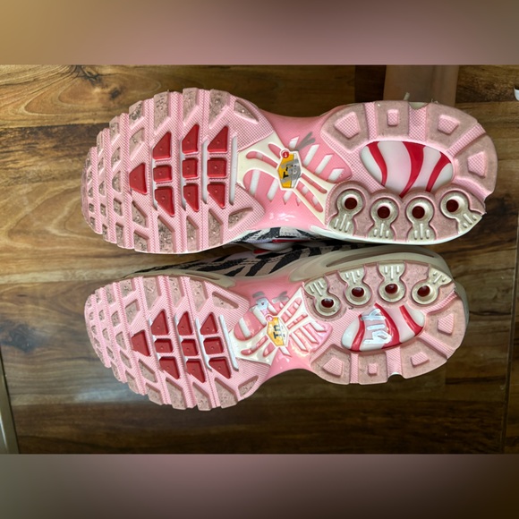 Nike Air Max Plus Animal Instinct Sneakers - Picture 10 of 11